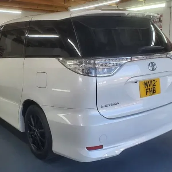 Toyota Estima 2.4 Automatic 7-Seater White MPV