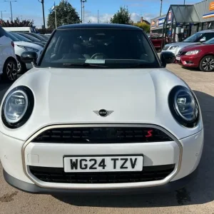 2024 MINI Cooper 2.0S Exclusive Steptronic Euro 6 3dr Hatchback - Image 3