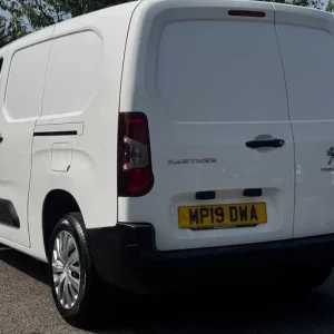 2019 Peugeot Partner Long 950 1.5 BlueHDi Professional Van - Image 2