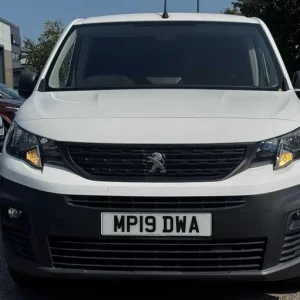 2019 Peugeot Partner Long 950 1.5 BlueHDi Professional Van - Image 5