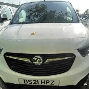 2021 Vauxhall Combo 2300 1.5 Turbo D 100ps H1 Dynamic Van Diesel Manual - Image 2