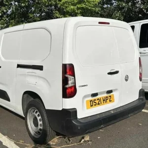 2021 Vauxhall Combo 2300 1.5 Turbo D 100ps H1 Dynamic Van Diesel Manual - Image 5