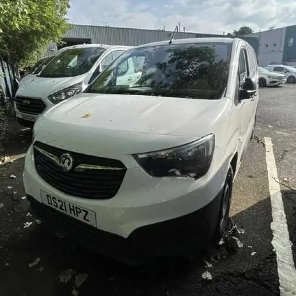 2021 Vauxhall Combo 2300 1.5 Turbo D 100ps H1 Dynamic Van Diesel Manual