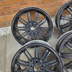 18" VW PASSAT ALLOY WHEELS - Image 3
