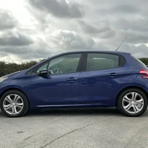 2012 Peugeot 208 1.2 VTi Active 5-door hatchback petrol manual - Image 6