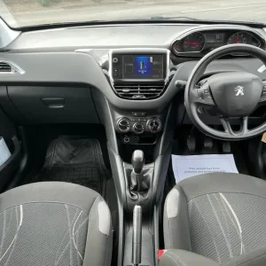 2012 Peugeot 208 1.2 VTi Active 5-door hatchback petrol manual - Image 7