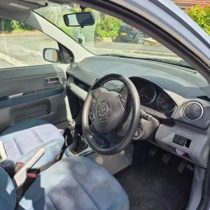2004 Mazda 2 Hatchback Manual - Image 2