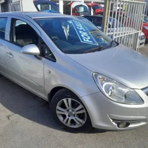 2007 Vauxhall Corsa 1.2i 16v Club 5dr Hatchback - Image 8