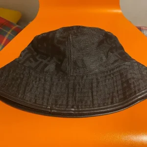 Fendi bucket hat - Image 3