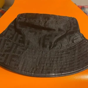 Fendi bucket hat - Image 4