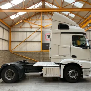 MERCEDES ACTROS 1843 STREAMSPACE 2017 EURO 6 4X2 TRACTOR UNIT - Image 5