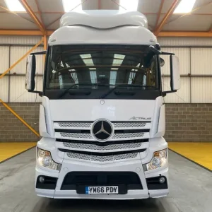 MERCEDES ACTROS 1843 STREAMSPACE 2017 EURO 6 4X2 TRACTOR UNIT - Image 8