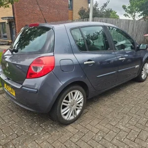 RENAULT CLIO INITIALE - Image 2