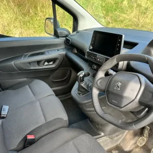 PEUGEOT PARTNER PROFESSIONAL 1.5 HDI DIESEL 2021 80,000 MILES - Image 8