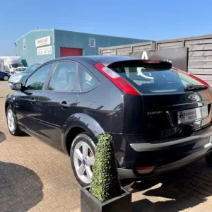 2008 Ford Focus 1.6 Zetec 5dr Automatic Hatchback Petrol - Image 5