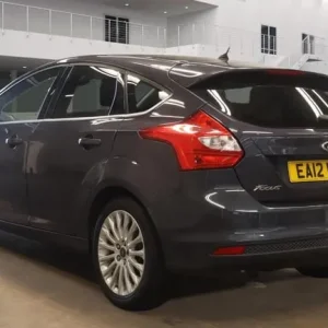 2012 Ford Focus 1.0T EcoBoost Titanium X Euro 5 5-door hatchback manual - Image 3