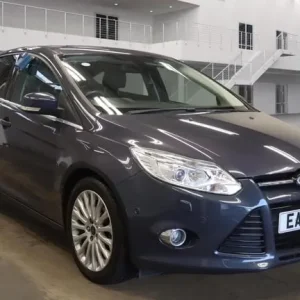 2012 Ford Focus 1.0T EcoBoost Titanium X Euro 5 5-door hatchback manual
