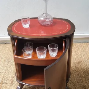 Strongbow mahogany drinks cabinet - Image 2