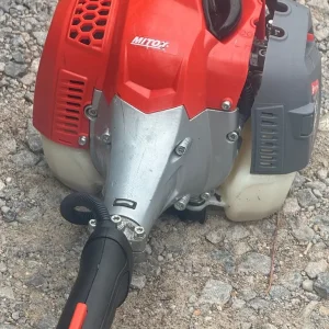 Mitox 28MT petrol long reach hedge trimmer - Image 3