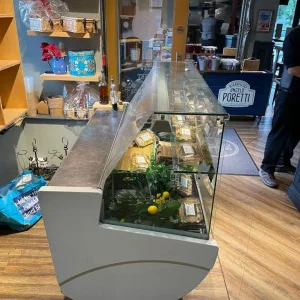 Taviar deli display fridge - Image 2