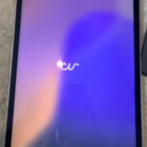 iPad Pro 11-inch 4th gen with Magic Keyboard - Image 3