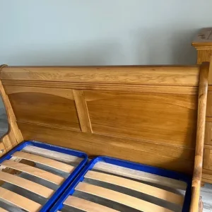 Sleigh Kingsize Bedstead & Drawers Set - Image 5