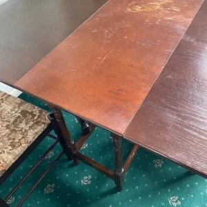 Dining table and 4 chairs - Image 2