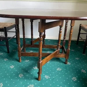 Dining table and 4 chairs - Image 3