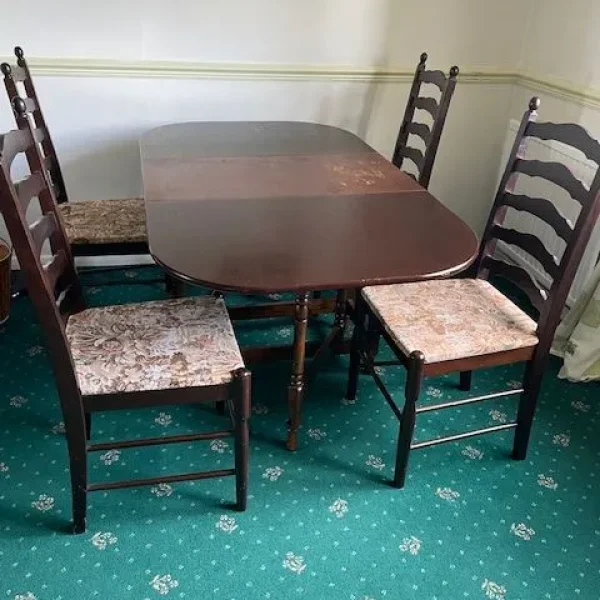 Dining table and 4 chairs