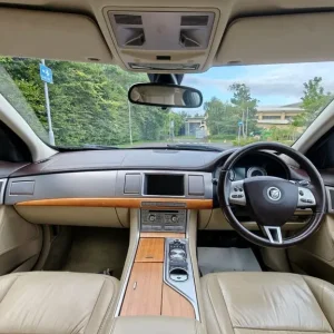 Jaguar XF 2010 3L Diesel 4-door Saloon - Image 8