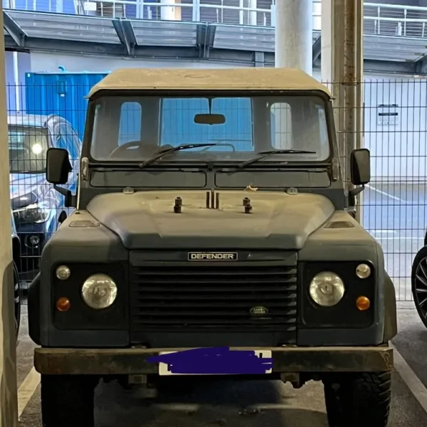 Land Rover Defender 90 Panel Van