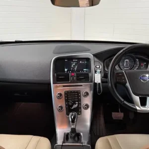 2016 Volvo XC60 D5 SE Lux Nav Auto AWD Estate - Image 2