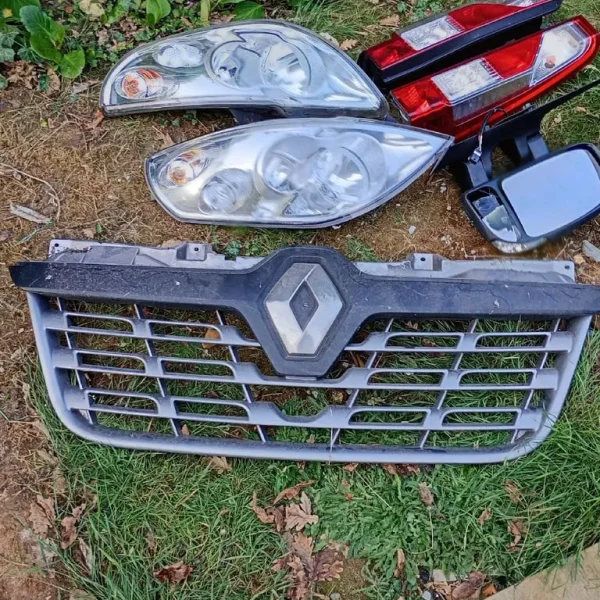 Renault Master Front Grill and Lights