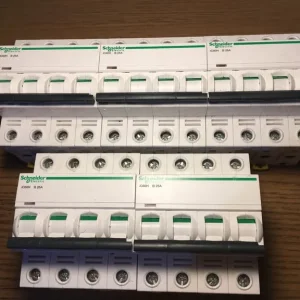 5 x Schneider A9F53425 25A 4P MCBs