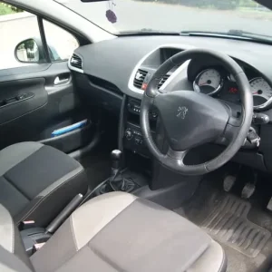 2011 Peugeot 207 1.4 HDI Diesel Envoy 3-door - Image 7