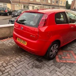 Fiat Grande Punto Hatchback 2009 Manual - Image 5