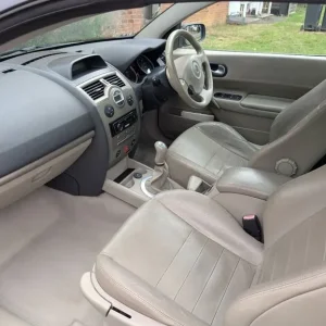 2007 Renault Mégane Convertible, Manual, 1598cc, 2 doors - Image 6