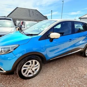 2016 Renault Captur 0.9 TCe ENERGY Dynamique Nav SUV 5dr Petrol Manual Euro 6 - Image 6