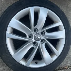 Insignia 18 inch Alloy Wheel