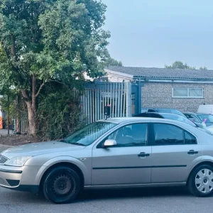 2006 Ford Mondeo 2.0 LX 5-door hatchback petrol manual - Image 5