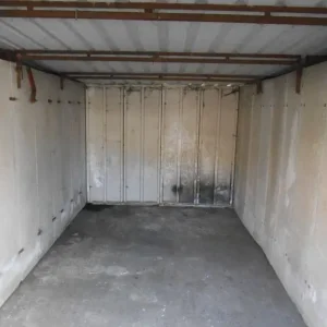 LOCK UP GARAGE IN LLANDRINDOD-WELLS - Image 4