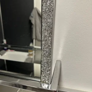 Silver glitter bathroom mirror with shelf and accessories - Image 3