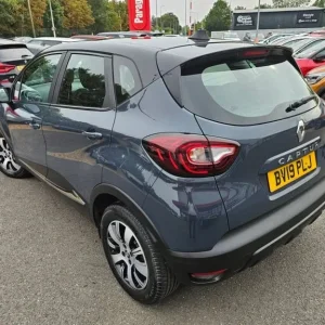 2019 Renault Captur 0.9 TCe ENERGY Play SUV - Image 7