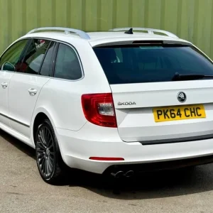 2014 Skoda Superb 2.0 TDI Estate 4WD Diesel - Image 2