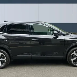 2022 Nissan Qashqai 1.3 DiG-T Mild Hybrid 5-door SUV - Image 5