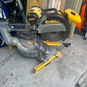 Dewalt 305mm mitre saw and stand - Image 2