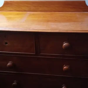 Antique Pine chest of drawers with original knobs - Image 6