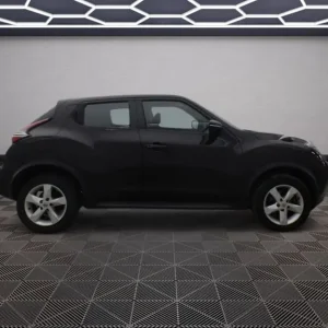 2017 Nissan Juke 1.5 dCi Visia SUV 5-door Diesel Manual - Image 6