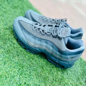 Nike Airmax 95 grey colour ways - Image 3