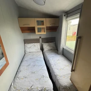 2010 Willerby Scenic 3-bedroom static caravan with hottub and wrap-around decking - Image 6